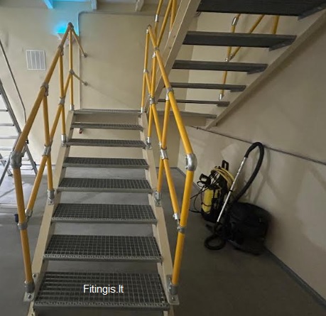 Surenkami turėklai pramonės įmonėms ir gamykloms.