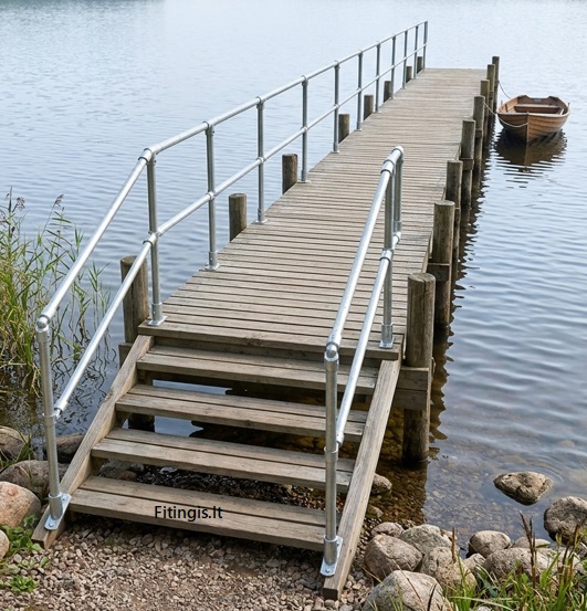 Turėklai ežero lieptui