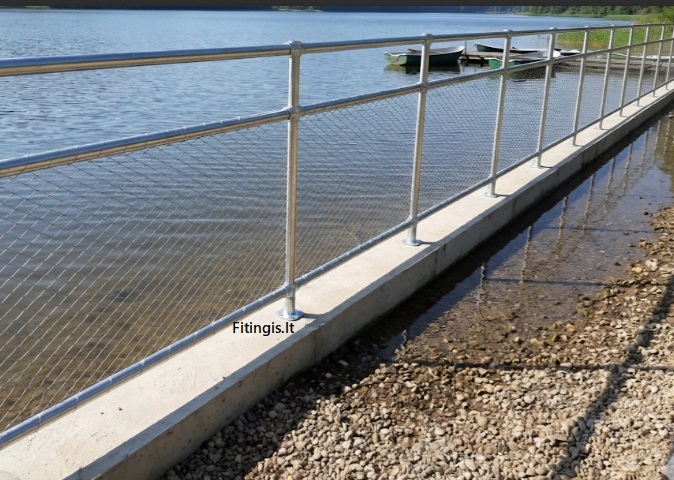 Apsauginė tvorelė su tinklu