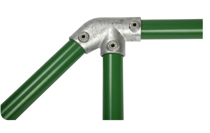 Reguliuojamas trišakis nuo 30° iki 45°